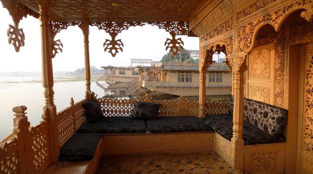 Yadgaar Houseboats Hotel Srīnagar Екстериор снимка