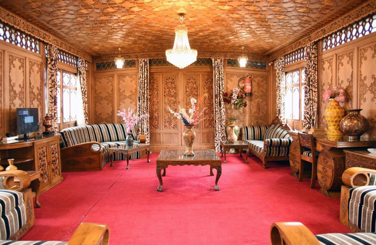 Yadgaar Houseboats Hotel Srīnagar Екстериор снимка